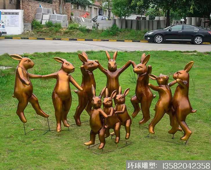 玻璃钢卡通兔子雕塑 跳舞的兔子雕塑1